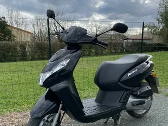 scooter peugeot kisbee 50 – 2022 – 2 941 km – bon état