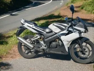 honda cbr 125r – très bon état – 4 temps