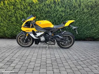 yamaha r1