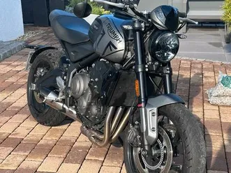 triumph trident 660