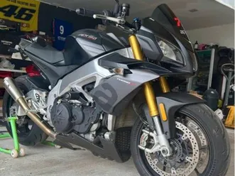 aprilia tuono v4 rr