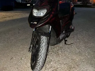 aprilia sr 50 motard