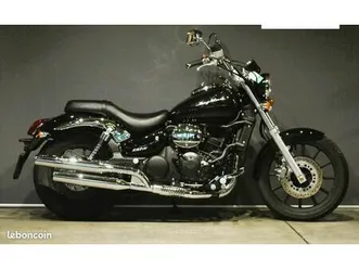 superbe daystar custom cruiser 250 cc - freinage abs - etat neuve - prix a debattre