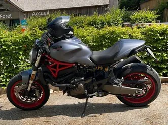 ducati monster 821