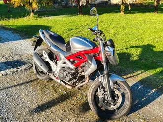 moto gladius 650