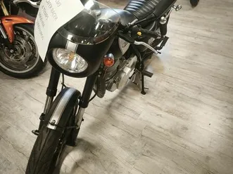 masch 250 cm³ café racer – 8 900 km – 2 200
