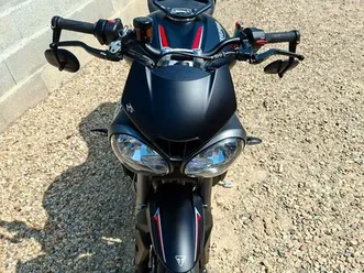 triumph street triple 765 rs