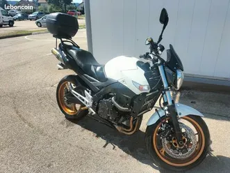 moto gsr suzuki 600 cc