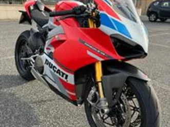 ducati panigale v4s reparto corse