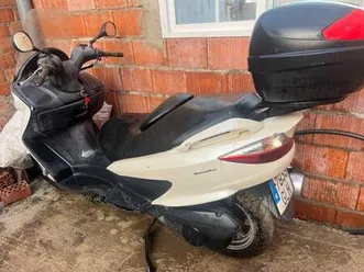 suzuki - burgamn 125