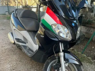 piaggio x9