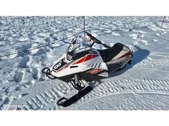 motoneige yamaha srx 120