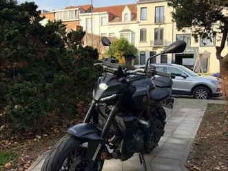 -abs à double canal (non désactivable). -écran tft