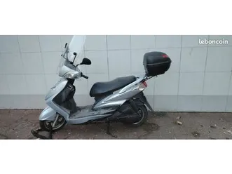 vends scootet 125 yamaha cygnus