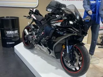 yamaha yzf 1000 r1 2022 1000 cm3 | moto sportive | 17 387 km | noir | 30100 ales