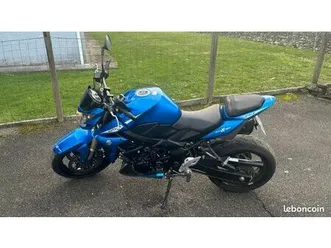 suzuki gsr750