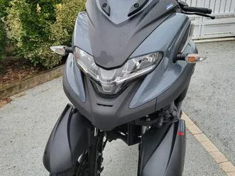 scooter tricity 300 cm parfaite état