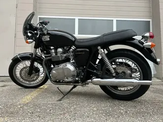 2004 triumph bonneville
