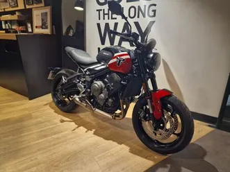 triumph trident 660 2025 660 cm3 | moto roadster | 2 300 km | rouge | 78430 louveciennes