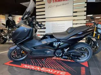 yamaha tmax 560