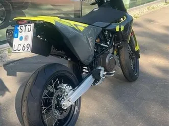 husqvarna 701 supermoto 2024 remus 1. hand wenig gelaufen