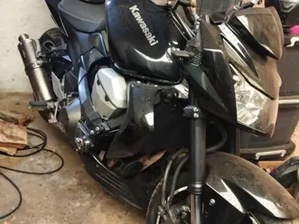 kawasaki zr7.5 em bom estado santa joana