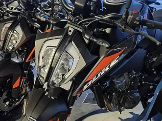 moto neuve: ktm 790 duke l