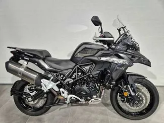 benelli trk 502 x zwart