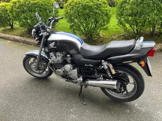 honda - cb 750 seven fifty