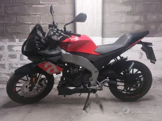 aprilia tuono 125