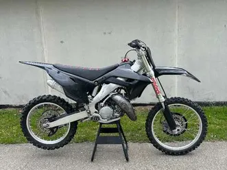 125 r