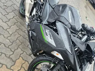 kawasaki ninja 400
