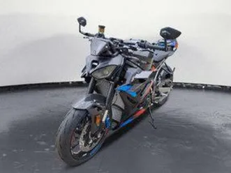 bmw m 1000 r