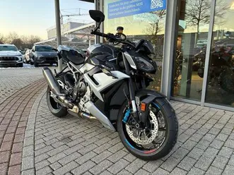 bmw m 1000 r