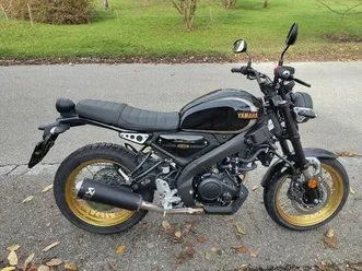 yamaha xsr 125 legacy akrapovic
