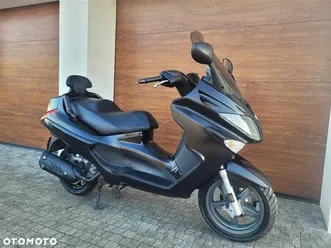 piaggio xevo