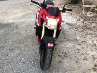 moto suzuki gsr 750 cc série limité yoshimura