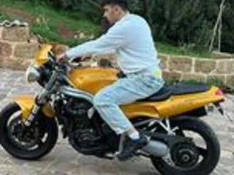 triumph daytona 955i