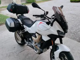 moto guzzi v100 mandello