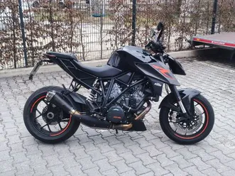 ktm 1290 super duke r
