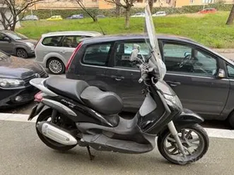 piaggio beverly 250