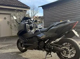 tmax 560 pack sport inclus
