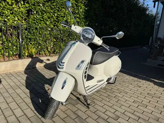 piaggio vespa gts 300 hpe