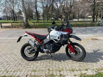 ducati desertx bianco