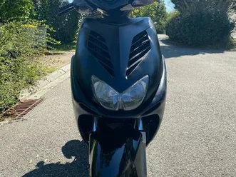 yamaha aerox 1600 (rénové/neuf)