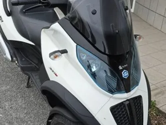 piaggio mp3 300