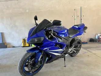 yamaha - r1
