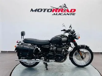 triumph - bonneville 900