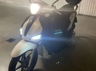piaggio liberty 125 sport bianco