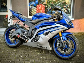 yamaha yzf r6 rj15 1. hand + akra